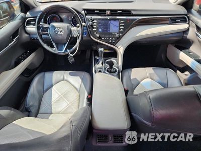 Zdjęcie 8 z 12 samochodu: 2019 TOYOTA CAMRY HYBRID XLE VIN:4T1B21HKXKU514895 - miniatura