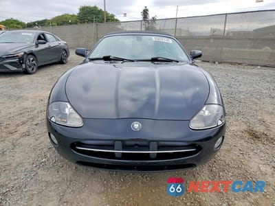 Piąte zdjęcie samochodu w środku: 2005 JAGUAR XK8 VIN:SAJDA42C352A41560 - miniatura