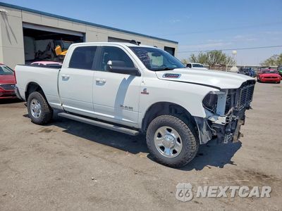 Czwarte zdjęcie samochodu z boku: 2022 RAM 2500 BIG HORN/LONE STAR VIN:3C6UR5DL3NG436490 - miniatura
