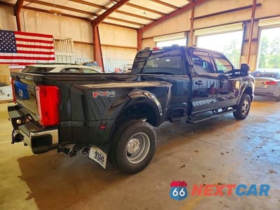 Trzecie zdjęcie samochodu z tyłu: 2026 FORD F350 SUPER DUTY VIN:1FT8W3DT8TED99030 - miniatura