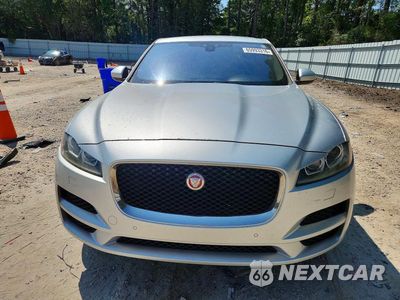 Piąte zdjęcie samochodu w środku: 2018 JAGUAR F-PACE PREMIUM VIN:SADCJ2FX0JA244418 - miniatura