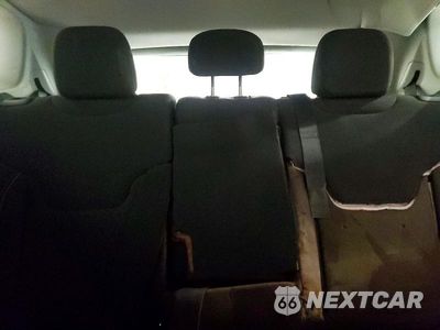 Zdjęcie 10 z 13 samochodu: 2018 JEEP COMPASS SPORT VIN:3C4NJDAB6JT191597 - miniatura