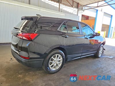 Trzecie zdjęcie samochodu z tyłu: 2022 CHEVROLET EQUINOX LS VIN:2GNAXHEV9N6135082 - miniatura