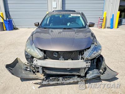 Piąte zdjęcie samochodu w środku: 2017 NISSAN ALTIMA 2.5 SL VIN:1N4AL3AP3HC217390 - miniatura