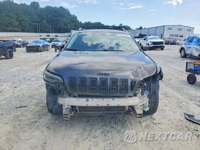 Piąte zdjęcie samochodu w środku: 2019 JEEP CHEROKEE LATITUDE PLUS VIN:1C4PJLLX4KD490380 - miniatura