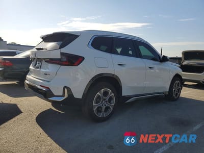 Trzecie zdjęcie samochodu z tyłu: 2025 BMW X1 XDRIVE28I VIN:WBX73EF03S5314227 - miniatura