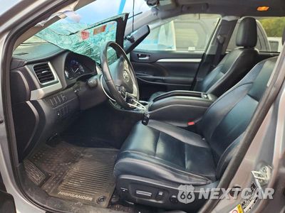 Zdjęcie 7 z 12 samochodu: 2015 TOYOTA HIGHLANDER XLE VIN:5TDJKRFH8FS142800 - miniatura