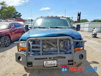 Piąte zdjęcie samochodu w środku: 2000 FORD F350 SUPER DUTY VIN:1FTWW33F1YEC37220 - miniatura