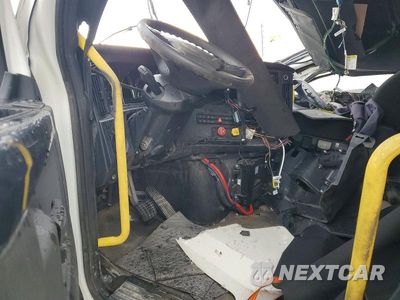 Zdjęcie 8 z 13 samochodu: 2023 FREIGHTLINER CASCADIA 116 SEMI TRUCK VIN:3AKJHPDV9PSNR2659 - miniatura