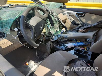 Zdjęcie 8 z 12 samochodu: 2014 HYUNDAI ELANTRA SE VIN:5NPDH4AE3EH518304 - miniatura
