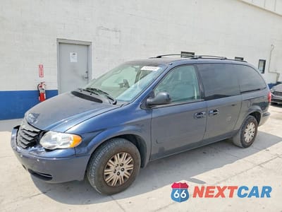 2007 CHRYSLER TOWN & COUNTRY LX 2A4GP44RX7R352569 - główne zdjęcie licytacji z USA - miniatura