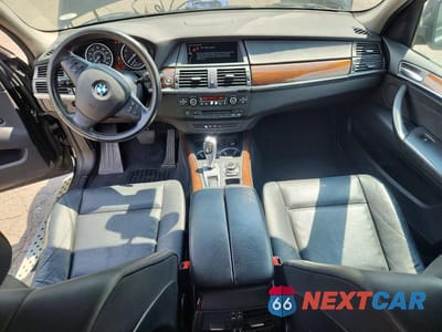 Zdjęcie 8 z 13 samochodu: 2013 BMW X5 XDRIVE35I VIN:5UXZV4C5XD0G56320 - miniatura