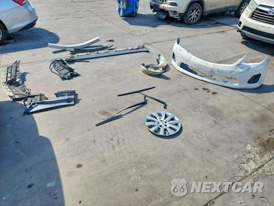 Zdjęcie 12 z 13 samochodu: 2013 TOYOTA COROLLA LE VIN:5YFBU4EEXDP162559 - miniatura