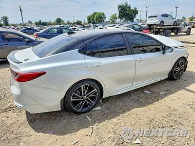 Trzecie zdjęcie samochodu z tyłu: 2025 TOYOTA CAMRY XSE VIN:4T1DAACK3SU131142 - miniatura