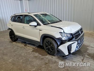 Czwarte zdjęcie samochodu z boku: 2024 VOLKSWAGEN TAOS SE VIN:3VVEX7B23RM114675 - miniatura