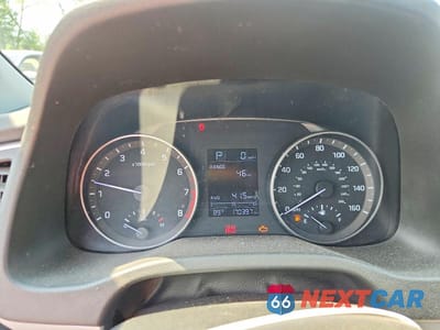Zdjęcie 9 z 12 samochodu: 2017 HYUNDAI ELANTRA SE VIN:5NPD74LF2HH066388 - miniatura