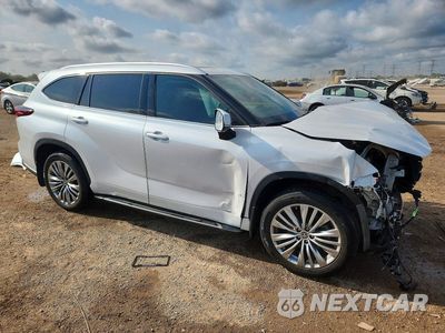 Czwarte zdjęcie samochodu z boku: 2024 TOYOTA HIGHLANDER PLATINUM VIN:5TDKDRBH7RS542128 - miniatura