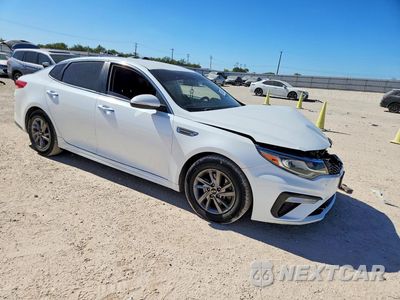 Czwarte zdjęcie samochodu z boku: 2020 KIA OPTIMA LX VIN:5XXGT4L31LG392900 - miniatura