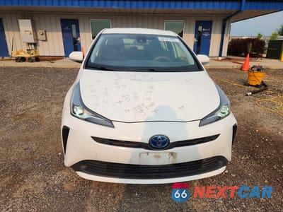 Piąte zdjęcie samochodu w środku: 2021 TOYOTA PRIUS LE VIN:JTDKAMFU3M3140393 - miniatura