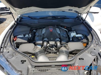 Zdjęcie 12 z 13 samochodu: 2019 MASERATI LEVANTE GTS VIN:ZN661ZUA0KX320314 - miniatura