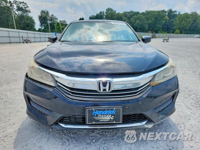Piąte zdjęcie samochodu w środku: 2017 HONDA ACCORD LX VIN:1HGCR2F36HA234022 - miniatura