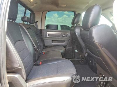 Zdjęcie 10 z 12 samochodu: 2018 RAM 3500 SLT VIN:3C63RRHL7JG211903 - miniatura