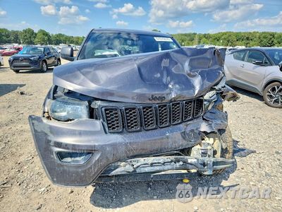 Piąte zdjęcie samochodu w środku: 2018 JEEP GRAND CHEROKEE LAREDO VIN:1C4RJFAG6JC375118 - miniatura