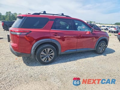 Trzecie zdjęcie samochodu z tyłu: 2022 NISSAN PATHFINDER SV VIN:5N1DR3BA0NC210243 - miniatura