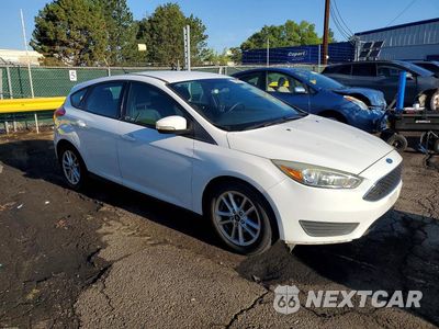 Czwarte zdjęcie samochodu z boku: 2016 FORD FOCUS SE VIN:1FADP3K23GL245886 - miniatura
