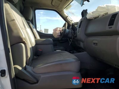 Zdjęcie 11 z 13 samochodu: 2016 NISSAN NV 2500 HD SV VIN:1N6BF0KY9GN802728 - miniatura