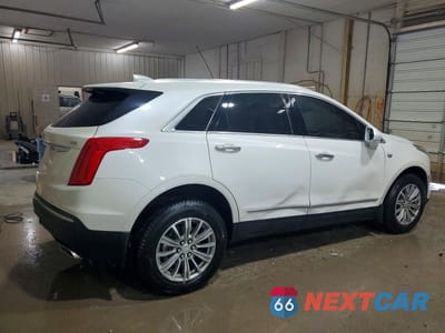 Trzecie zdjęcie samochodu z tyłu: 2018 CADILLAC XT5 LUXURY VIN:1GYKNDRS3JZ162508 - miniatura