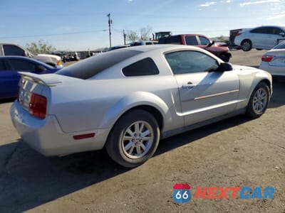Trzecie zdjęcie samochodu z tyłu: 2006 FORD MUSTANG VIN:1ZVFT80N565192827 - miniatura