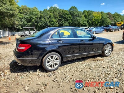Trzecie zdjęcie samochodu z tyłu: 2014 MERCEDES-BENZ C 300 4MATIC VIN:WDDGF8AB8ER325032 - miniatura