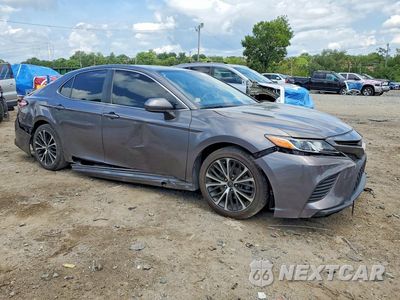 Czwarte zdjęcie samochodu z boku: 2020 TOYOTA CAMRY SE VIN:4T1G11AK1LU903591 - miniatura