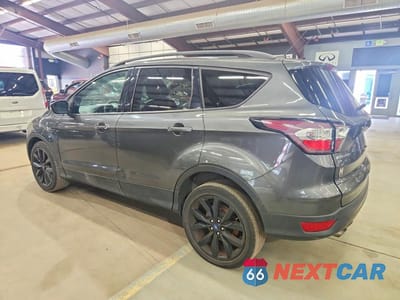 Drugie zdjęcie samochodu z przodu: 2017 FORD ESCAPE TITANIUM VIN:1FMCU9JD7HUE81744 - miniatura