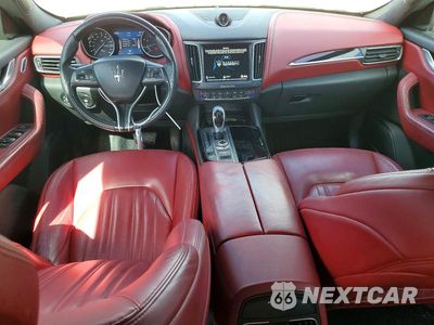 Zdjęcie 8 z 12 samochodu: 2018 MASERATI LEVANTE VIN:ZN661XUA3JX296075 - miniatura