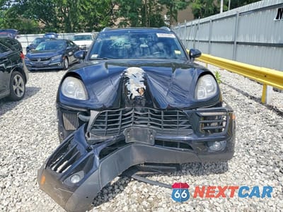 Piąte zdjęcie samochodu w środku: 2016 PORSCHE MACAN S VIN:WP1AB2A54GLB45585 - miniatura