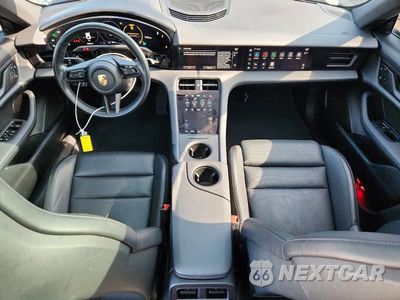Zdjęcie 8 z 12 samochodu: 2024 PORSCHE TAYCAN VIN:WP0AA2Y11RSA10096 - miniatura