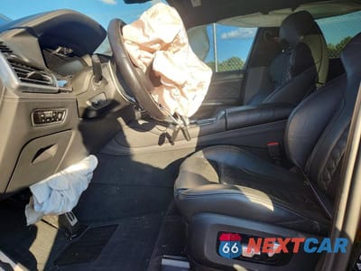 Zdjęcie 7 z 14 samochodu: 2023 BMW X5 M VIN:5YMJU0C08P9R25482 - miniatura