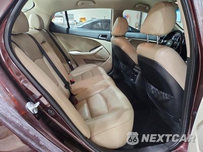 Zdjęcie 10 z 12 samochodu: 2014 KIA OPTIMA EX VIN:5XXGN4A74EG277713 - miniatura