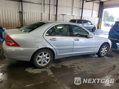 Trzecie zdjęcie samochodu z tyłu: 2003 MERCEDES-BENZ C 320 VIN:WDBRF64J43F325732 - miniatura