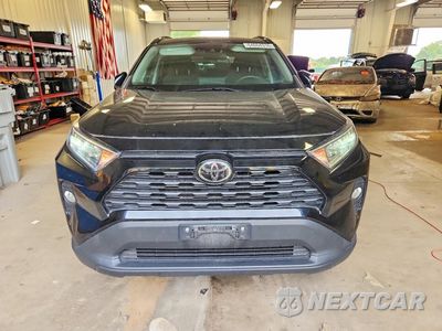 Piąte zdjęcie samochodu w środku: 2019 TOYOTA RAV4 XLE VIN:2T3P1RFV0KW066792 - miniatura