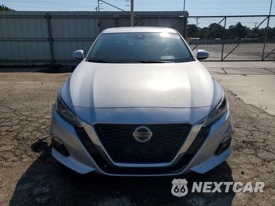 Piąte zdjęcie samochodu w środku: 2019 NISSAN ALTIMA SL VIN:1N4BL4EV3KC258029 - miniatura