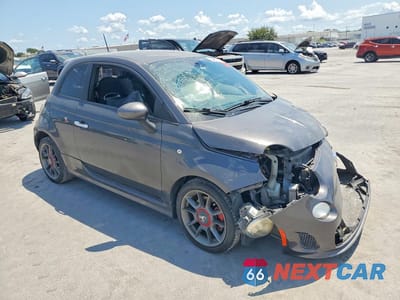 Czwarte zdjęcie samochodu z boku: 2015 FIAT 500 ABARTH VIN:3C3CFFFH0FT541559 - miniatura