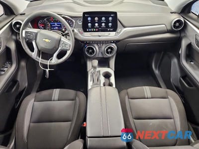 Zdjęcie 8 z 13 samochodu: 2025 CHEVROLET BLAZER 2LT VIN:3GNKBCR47SS253751 - miniatura