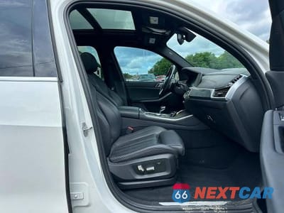 Zdjęcie 7 z 10 samochodu: 2022 BMW X5 XDRIVE45E VIN:5UXTA6C07N9M90821 - miniatura