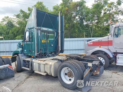 Drugie zdjęcie samochodu z przodu: 2017 MACK CXU612 SEMI TRUCK VIN:1M1AW01X3HM009617 - miniatura