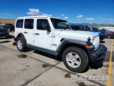 Czwarte zdjęcie samochodu z boku: 2022 JEEP WRANGLER UNLIMITED SPORT VIN:1C4HJXDGXNW257672 - miniatura