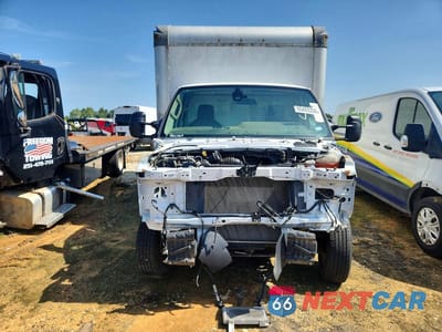 Piąte zdjęcie samochodu w środku: 2022 FORD ECONOLINE - BOX TRUCK VIN:1FDWE3FN0NDC03532 - miniatura