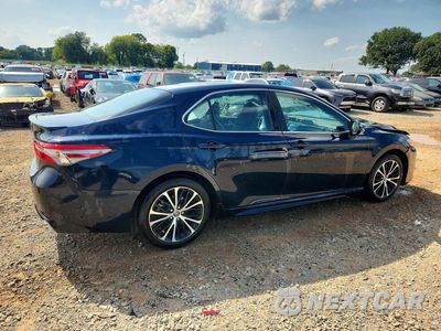Trzecie zdjęcie samochodu z tyłu: 2018 TOYOTA CAMRY SE VIN:4T1B11HK0JU671546 - miniatura